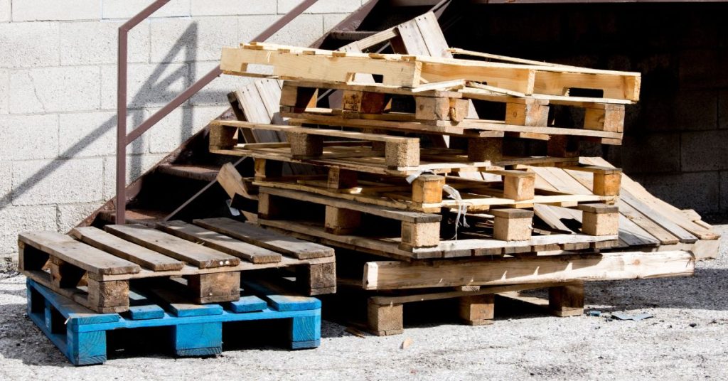 damaged pallets